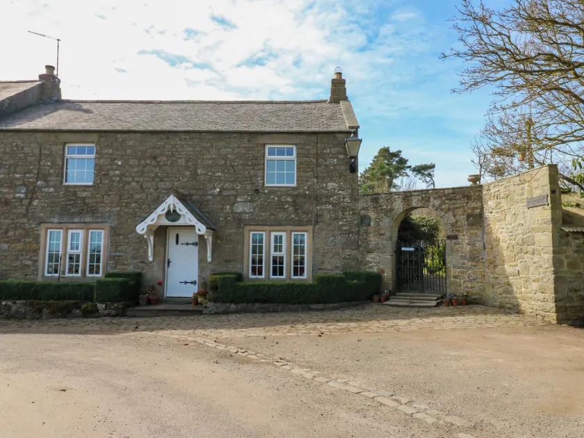 Pagecroft Cottage - Image 1