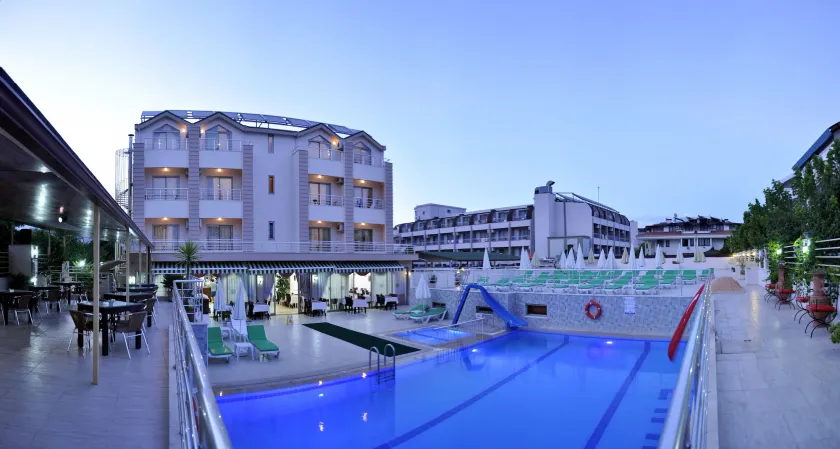Erkal Resort Hotel - Image 1