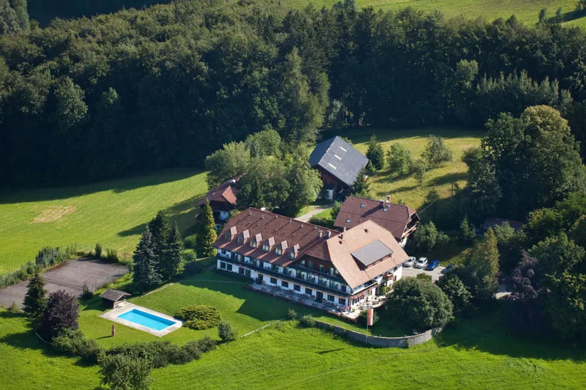 Hotel Schöne Aussicht - Image 1