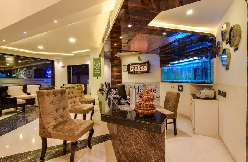 Akshaya Aura - Lobby