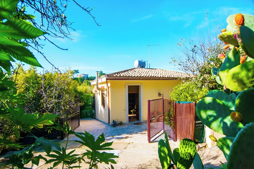 Villa Rentals Sicily - Image 1