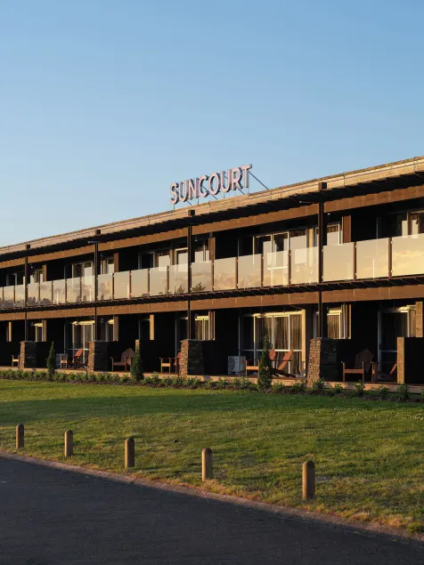 Suncourt Hotel & Conference Centre - Image 1