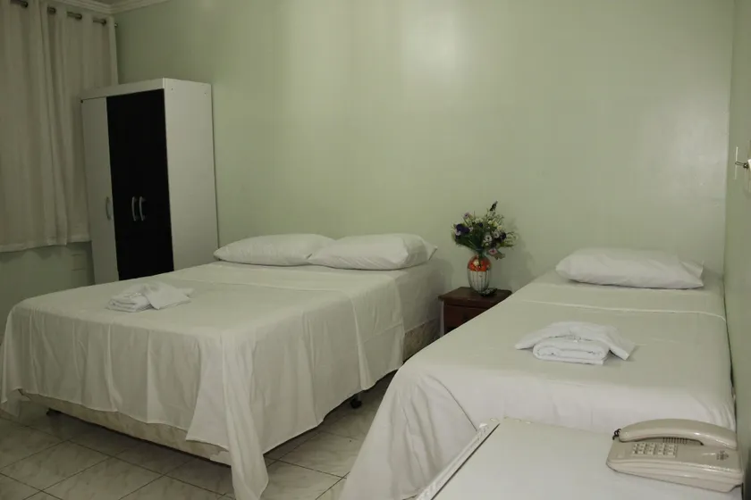 Hotel Safari - Image 1