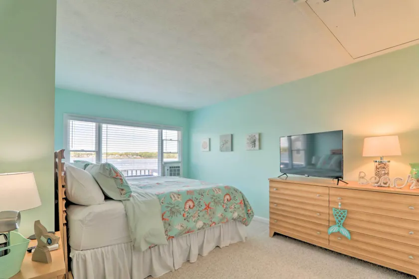 Bayfront Wareham Retreat w/ Private Beach! - Innenbereich