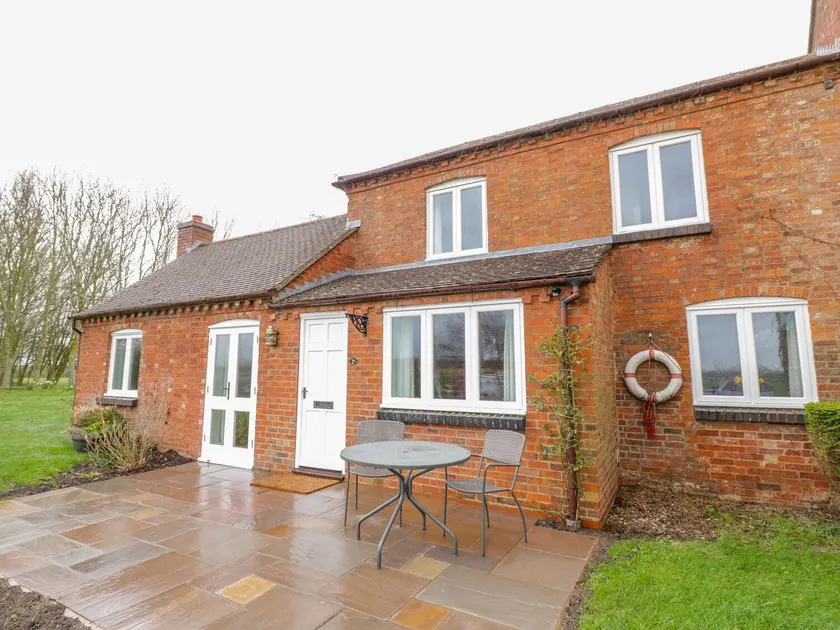 Wigrams Canalside Cottage - Image 1