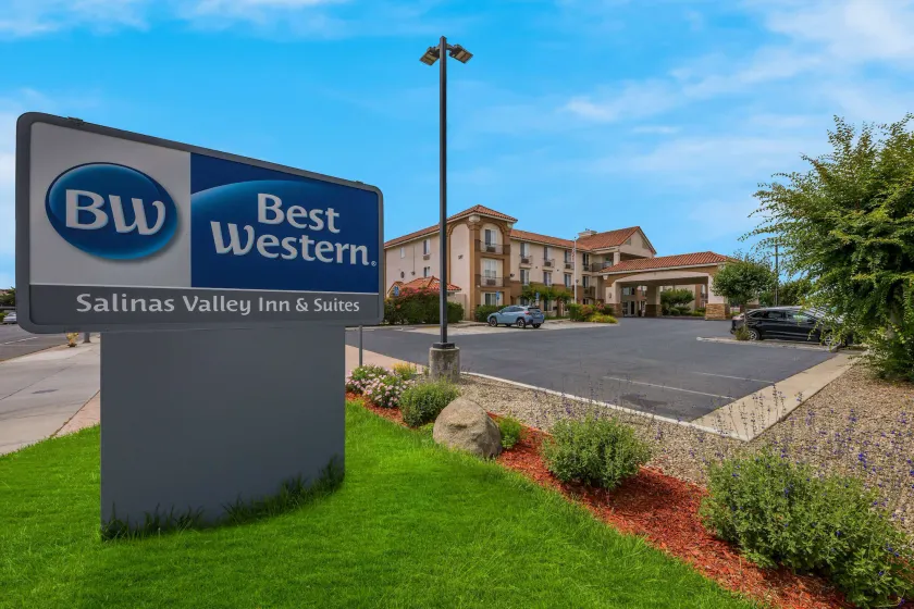 Best Western Salinas Valley Inn & Suites - Image 1