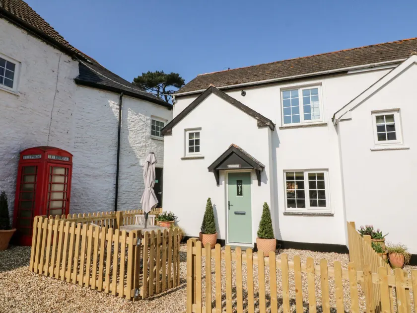 Swallow Cottage - Image 1