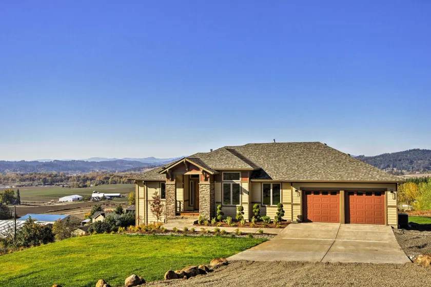 Chic Willamette Valley Home w/ Deck & Vineyard! - Image 1