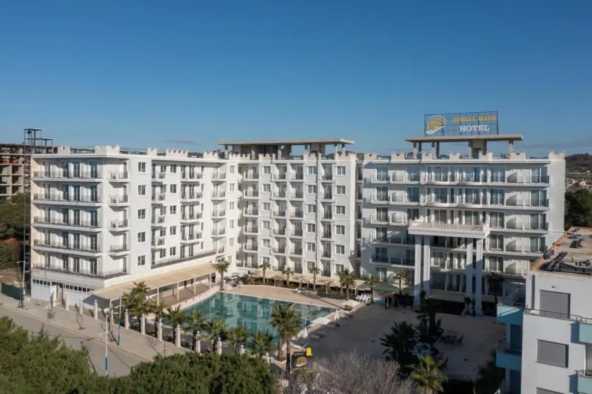Hotel Amelia Mare - Image 1