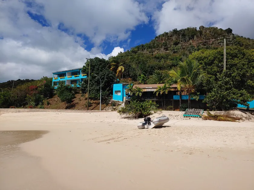 Orrie's Beach Bar and Hotel - Image 1