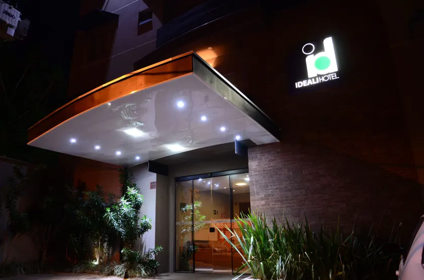 Ideali Hotel - Image 1