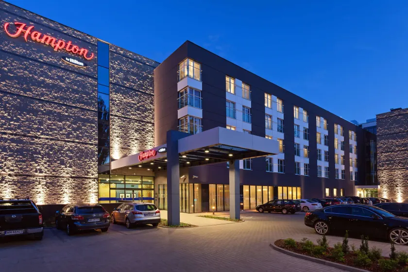Hampton by Hilton Warsaw Airport - Image 1