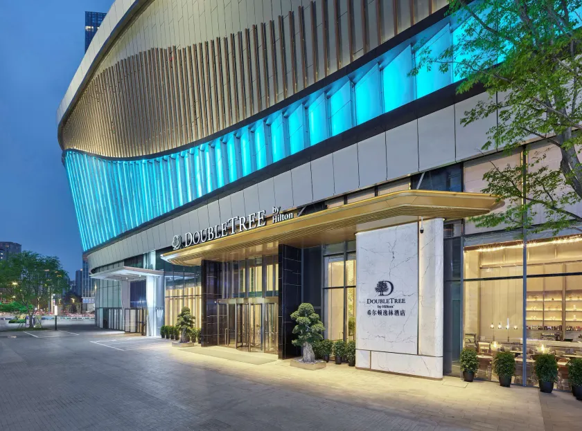 DoubleTree by Hilton Chengdu Riverside - Close to Panda Base and Chengdu East Railway - Image 1