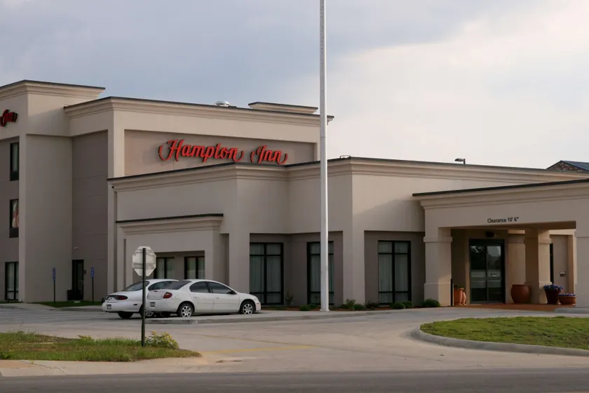 Hampton Inn Mountain Home - Image 1