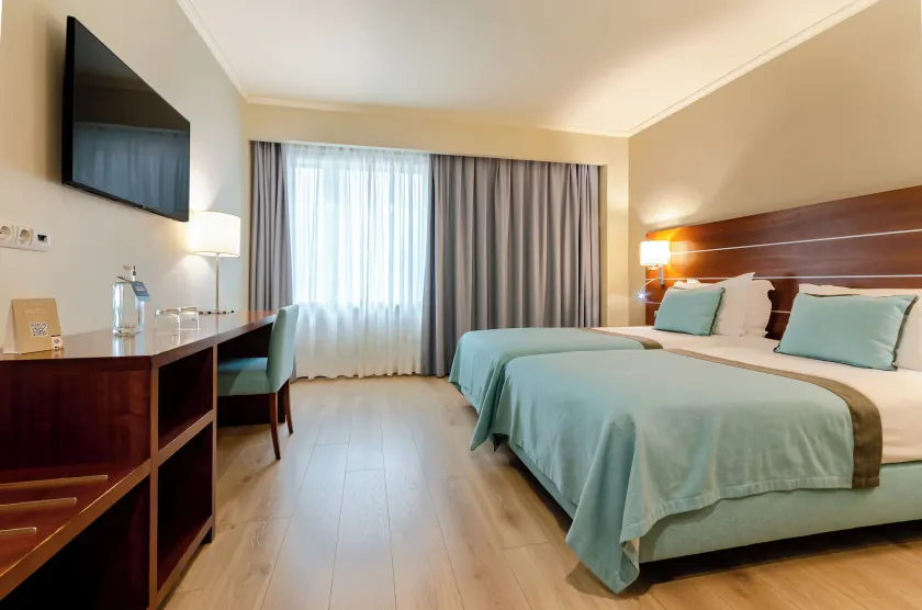 Turim Europa Hotel - Image 1
