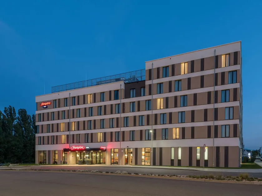 Hampton by Hilton Freiburg - Image 1