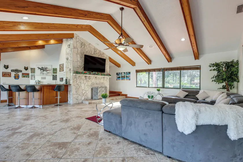 Pool & Hot Tub: Spacious Villa in Coral Springs! - Image 1