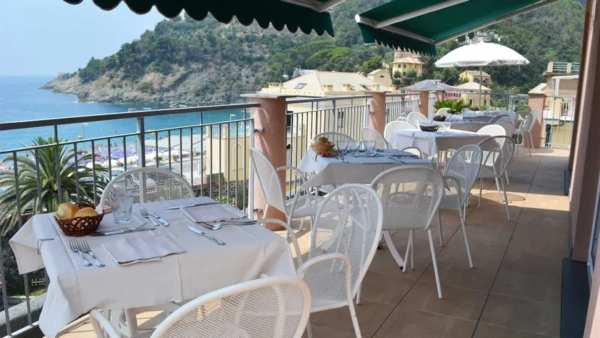 Hotel Delle Rose - Image 1