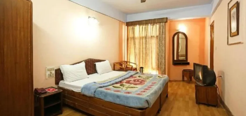 Goroomgo Radha Continental Nainital - Image 1