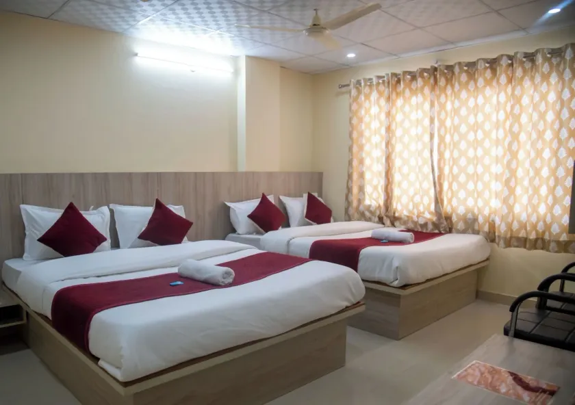 Hotel Thikana Palace - Image 1