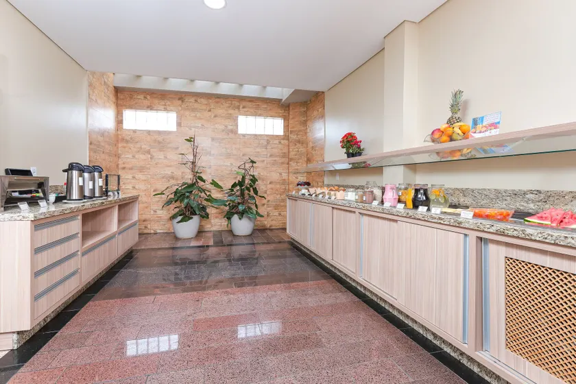 Hotel Express Terminal Tur - Rodoviária Porto Alegre - Image 1
