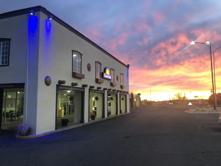 Days Inn by Wyndham Santa Fe New Mexico - Image 1