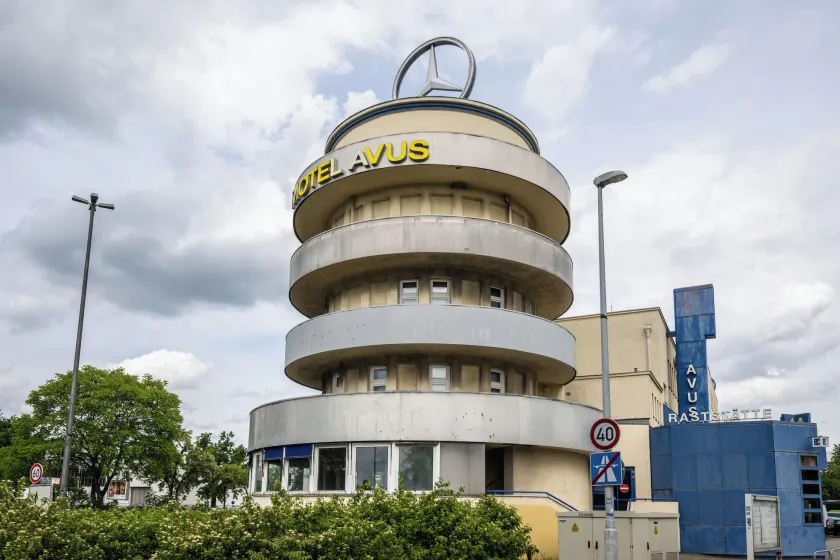 Hotel und Rasthof AVUS - Image 1