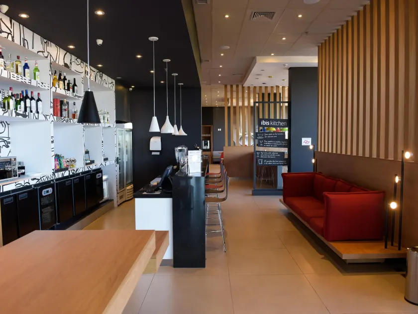 ibis Tatui - Image 1
