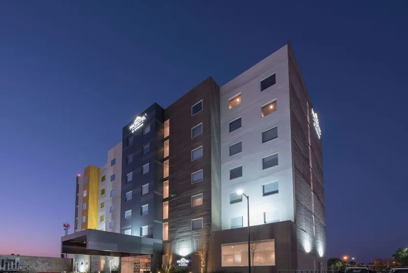 Microtel Inn & Suites by Wyndham Guadalajara Sur - Image 1