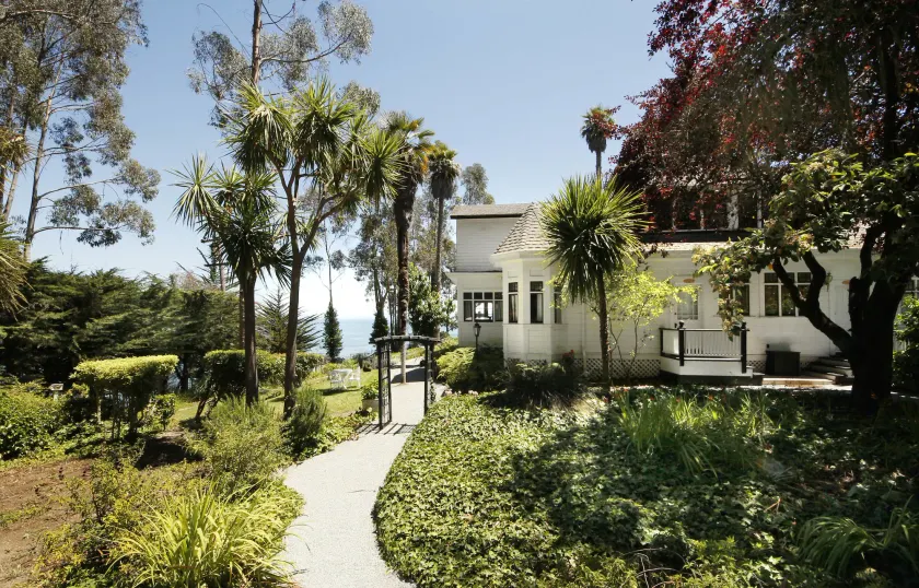 Monarch Cove Inn - Image 1