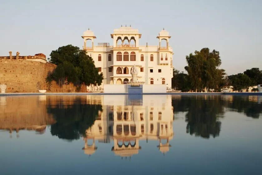 Talabgaon Castle - Image 1