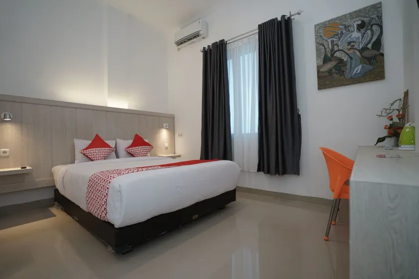 OYO Life 1299 Balcony Orange Homestay - Image 1