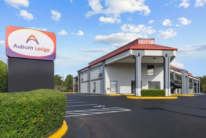 Auburn Lodge near University - Image 1