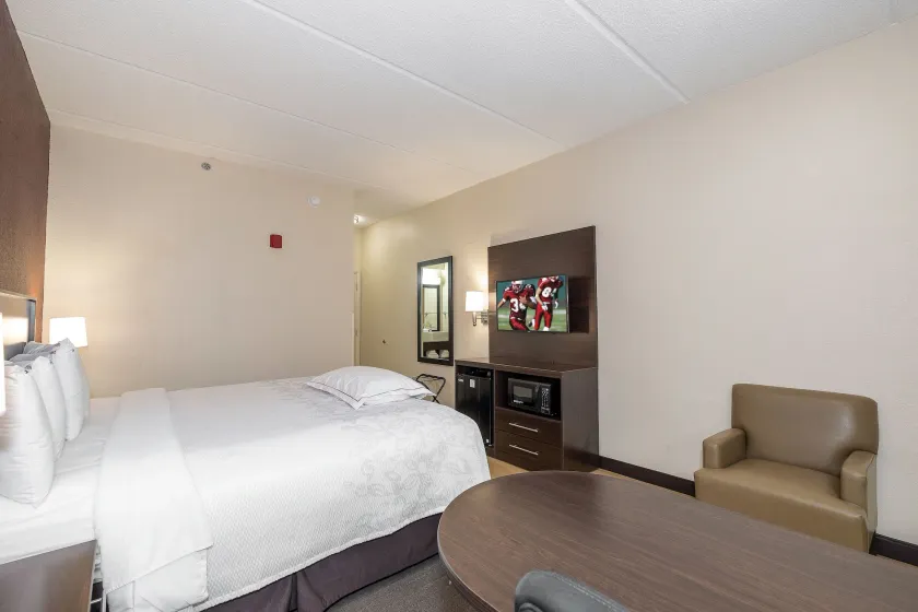 Red Roof Inn PLUS+ San Antonio Downtown - Riverwalk - Image 1