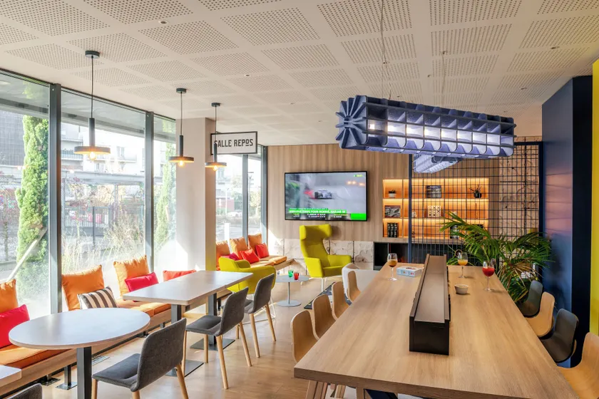 IBIS STYLES BORDEAUX LORMONT - Image 1