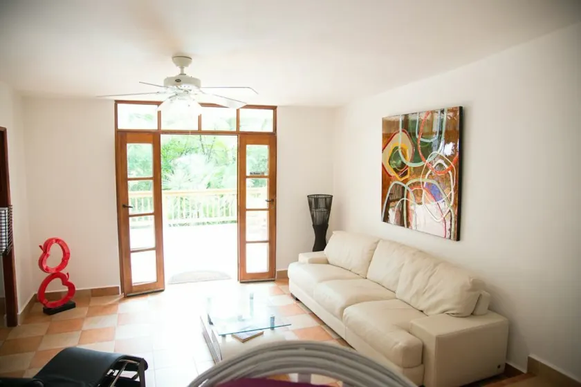 Contadora Island Inn - Image 1