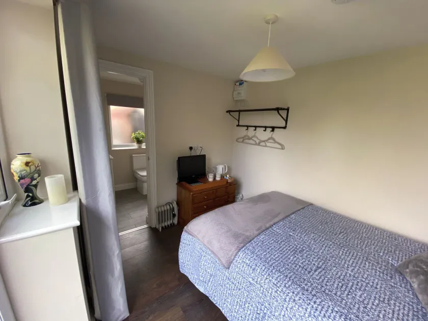 The Rose Cottage Inn - Image 1