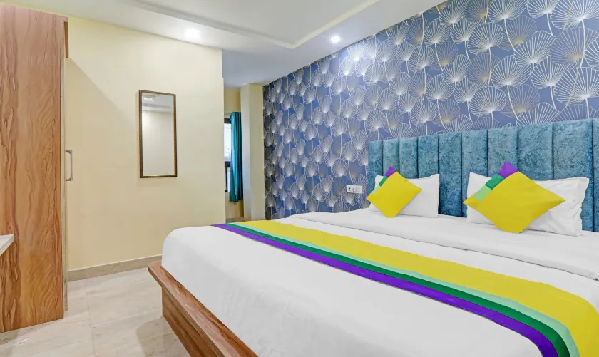 Itsy Hotels Royal Galaxy - 3 km From Sangam - Image 1