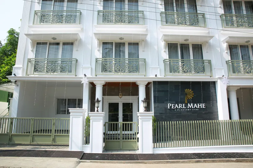 PEARL MAHE - Image 1