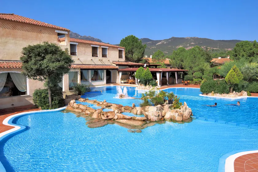 Colonna Hotel Du Golf - Image 1