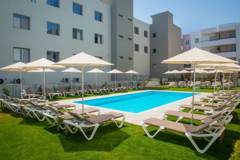 City Green Hotel - Image 1