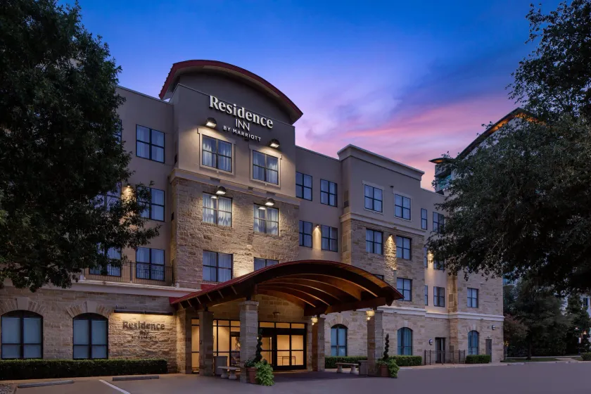 Residence Inn Fort Worth Cultural District - Image 1