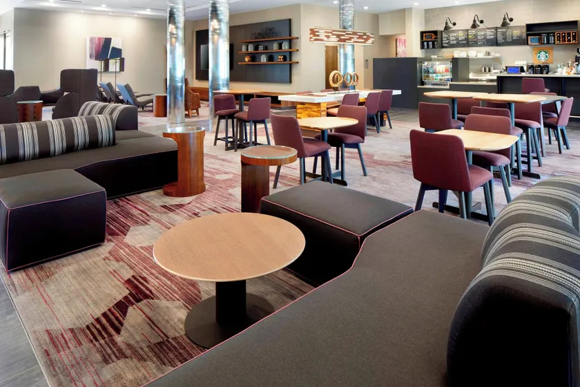 Courtyard by Marriott Houston Intercontinental Airport - Image 1