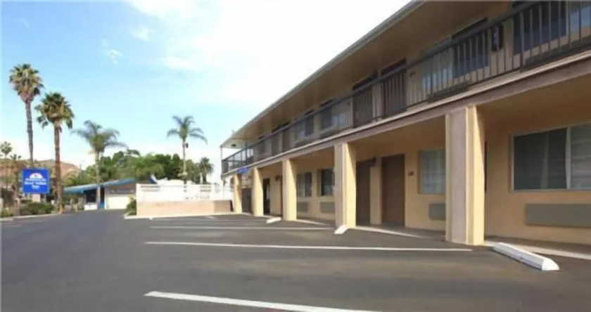 Raincross Hotel Riverside - Image 1