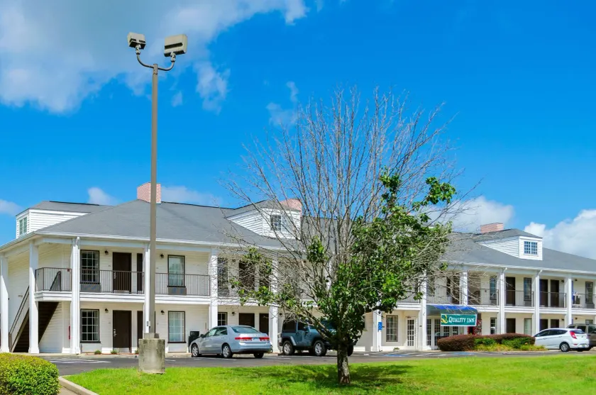 Quality Inn Vicksburg - Image 1