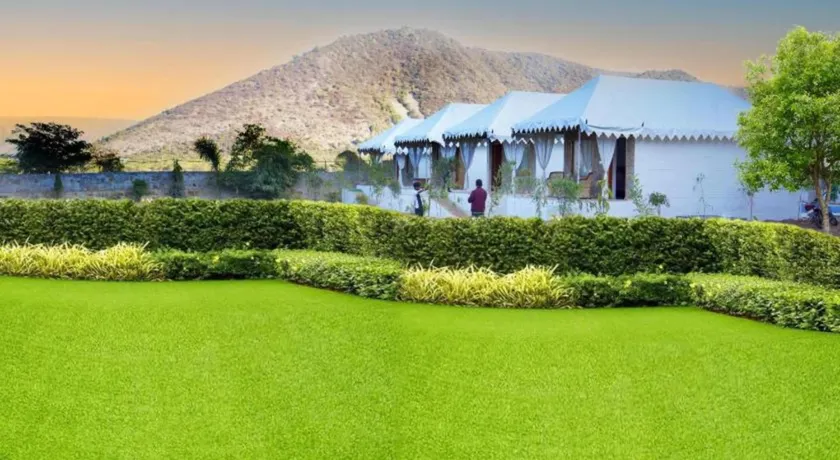 Narayani Bagh Resort And Restaurant - Image 1