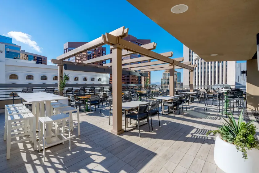 Hilton Garden Inn Phoenix Downtown - Image 1