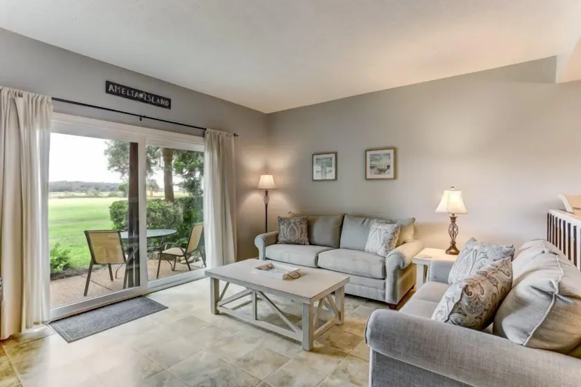 3012 Club Villa - Image 1