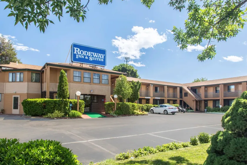 Rodeway Inn & Suites Branford - Guilford - Image 1