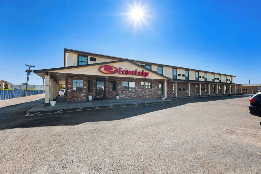 Econo Lodge Dumas - Image 1